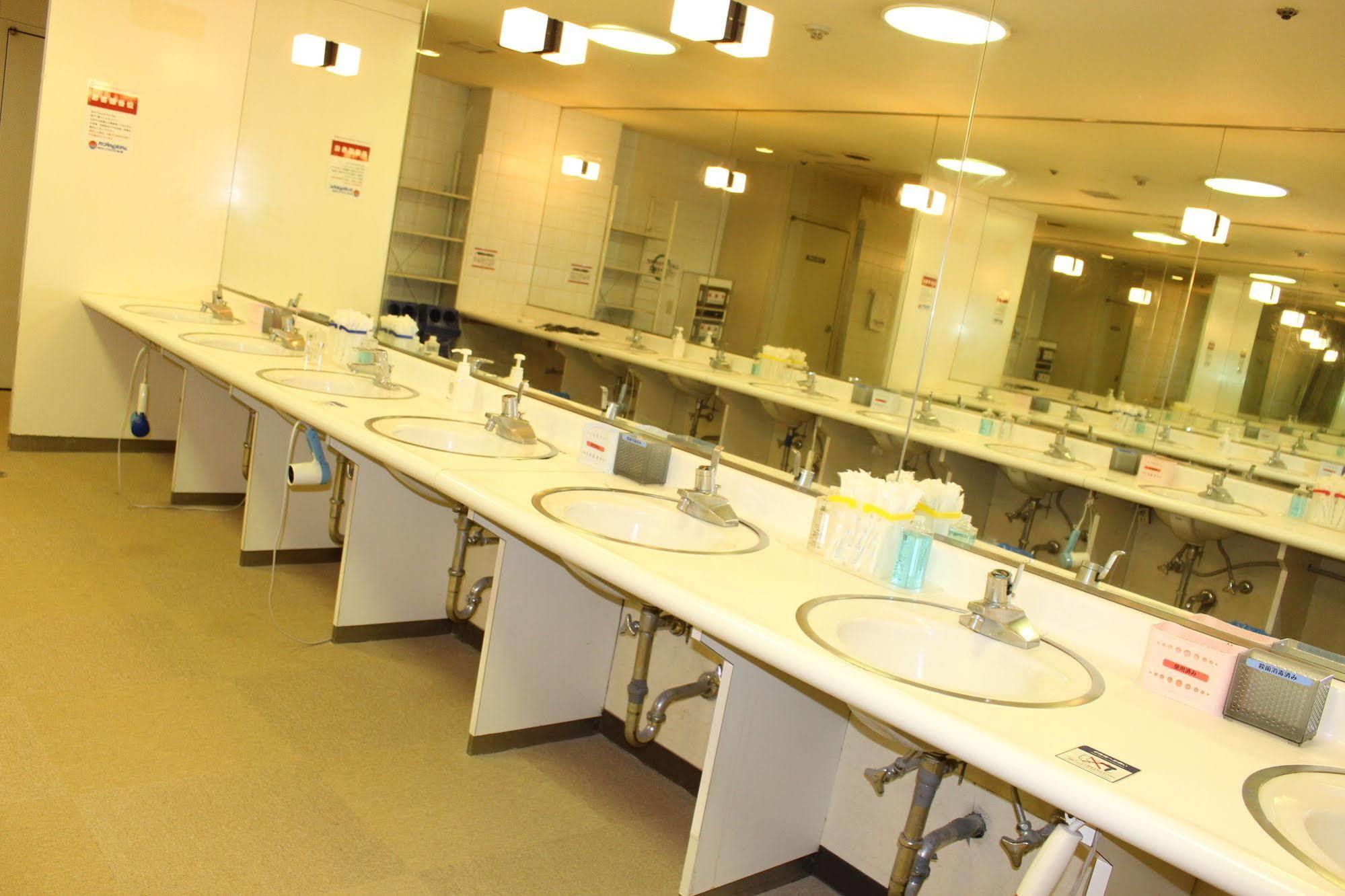 Capsule Hotel Asahi Plaza Shinsaibashi Osaka Luaran gambar